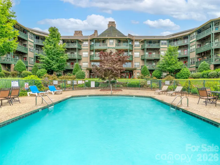 9 Kenilworth Knoll #108, Asheville, NC 28805 - #2