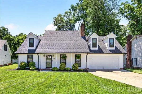 9018 Hunters Pointe Drive, Huntersville, NC 28078