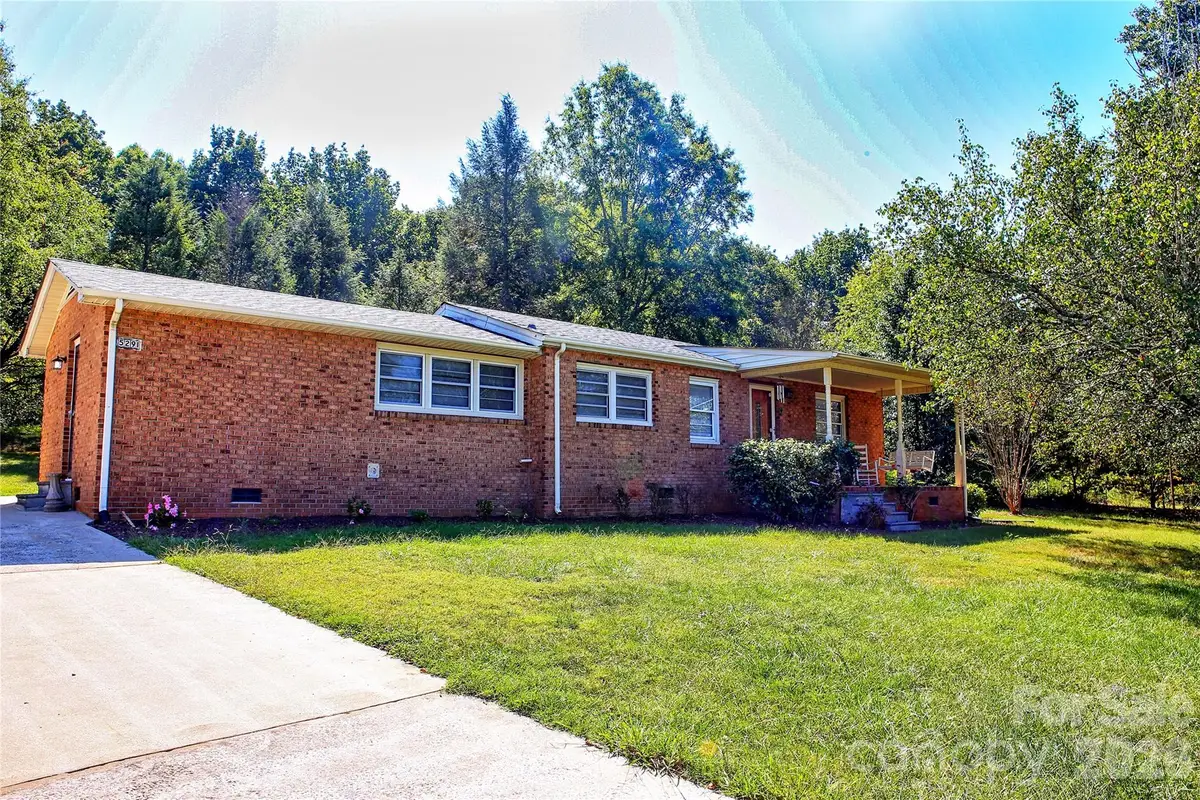 5291 E Bandys Crossroads Road, Catawba, NC 28609 - #1