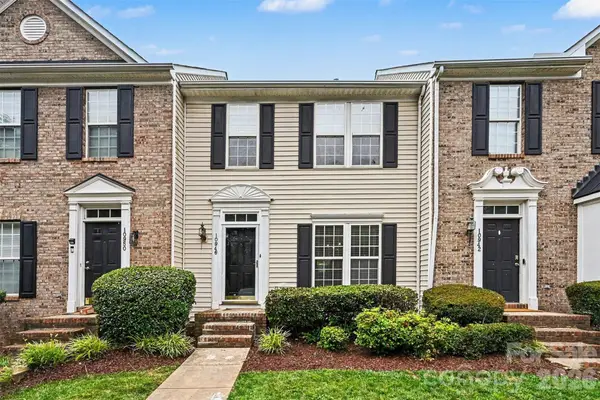 10946 Garden Oaks Lane, Charlotte, NC 28273
