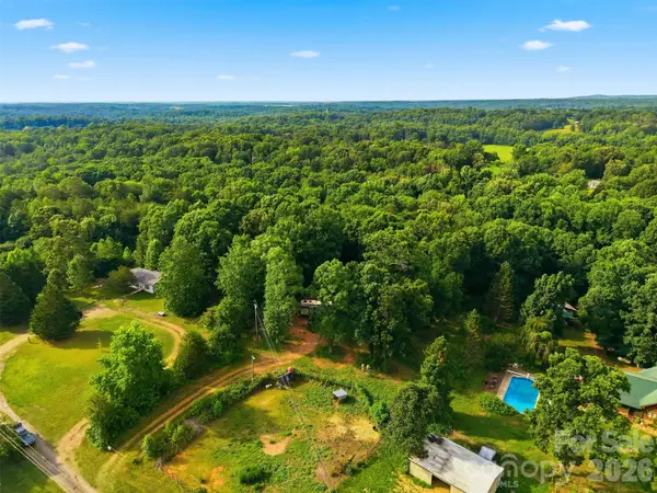 4075 Mamas Garden Drive, Hickory, NC 28602