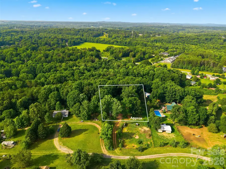 4075 Mamas Garden Drive, Hickory, NC 28602 - #2