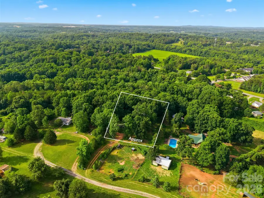 4075 Mamas Garden Drive, Hickory, NC 28602 - #3