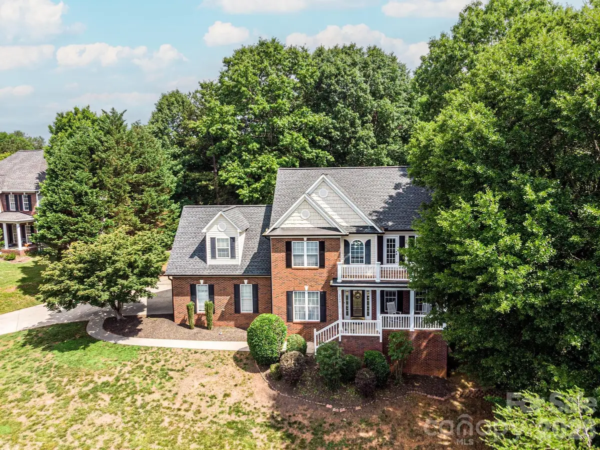 5700 Crown Terrace, Hickory, NC 28601 - #1