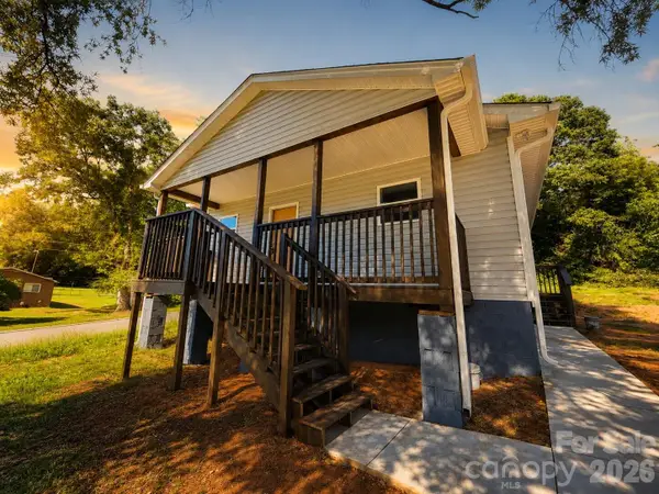 1105 8th Street, Statesville, NC 28677