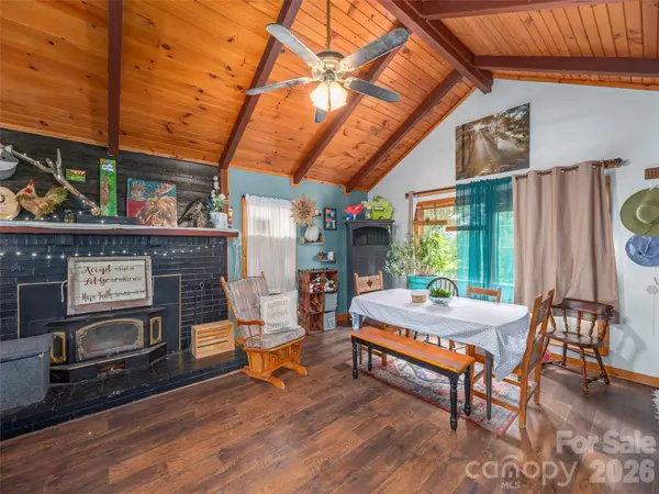 337 Hamer Avenue, Waynesville, NC 28786