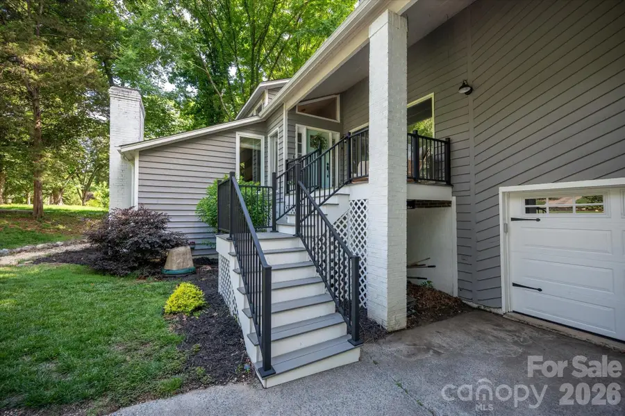 7611 Robin Crest Road, Charlotte, NC 28226 - #2