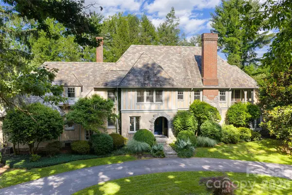 334 Vanderbilt Road, Biltmore Forest, NC 28803