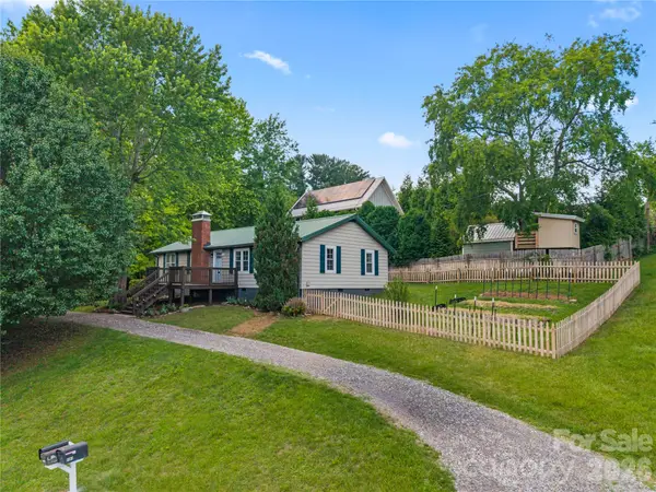 589 Sand Hill Road, Asheville, NC 28806
