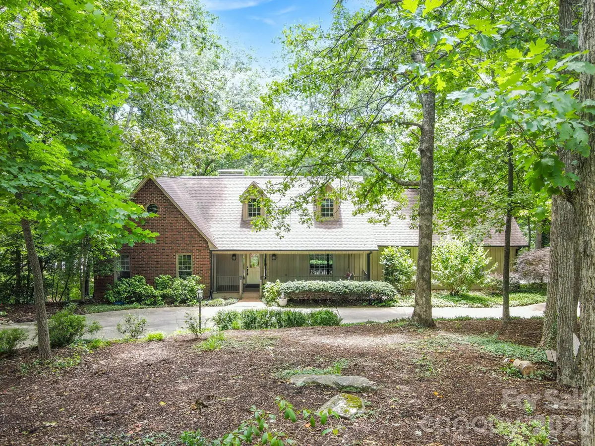 2150 9th Street Nw, Hickory, NC 28601 - #1