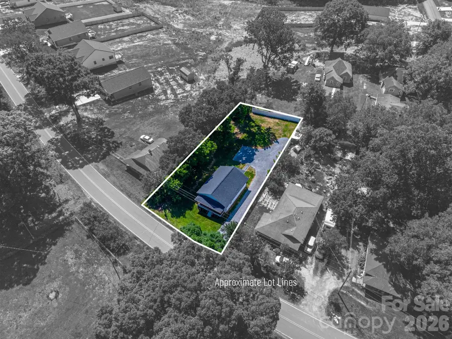 733 S Grove Street Extension, Lincolnton, NC 28092 - #2