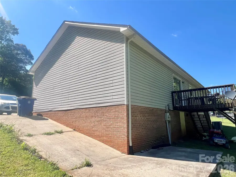 1213 Coventry Place Nw, Conover, NC 28613 - #2