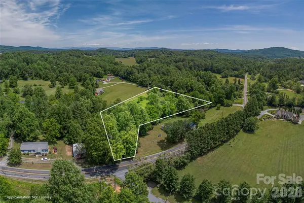 999 Pressley Lane, Horse Shoe, NC 28742