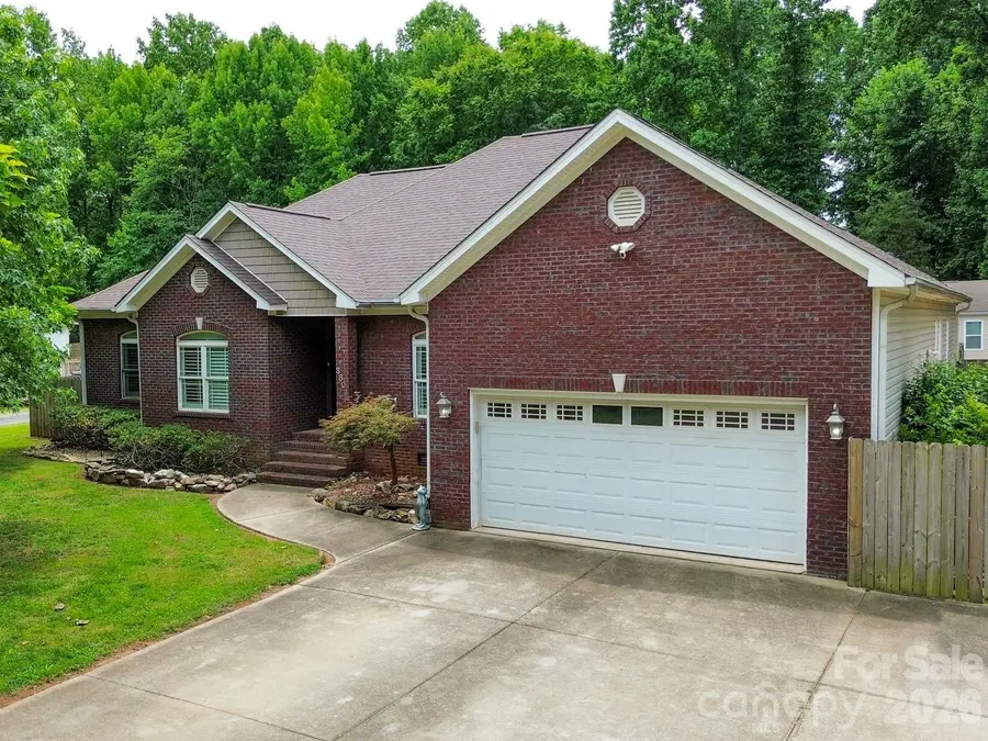 3801 Hayden Drive, Charlotte, NC 28269 - #2