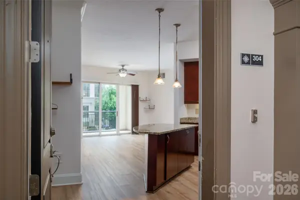 4620 Piedmont Row Drive #304, Charlotte, NC 28210