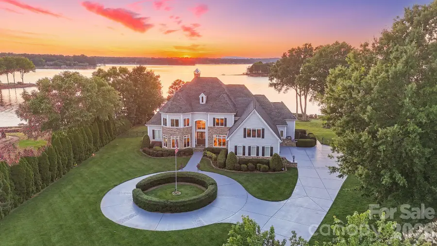 2477 Peninsula Shores Court, Denver, NC 28037 - #2