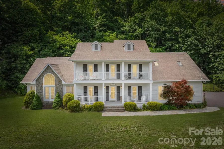 302 Davy Crockett Drive, Maggie Valley, NC 28751 - #2