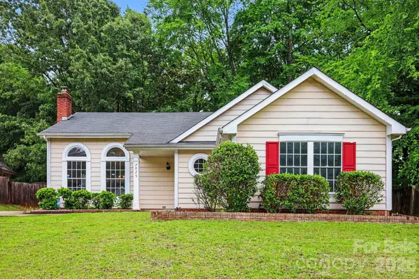7925 Turquoise Drive, Charlotte, NC 28215