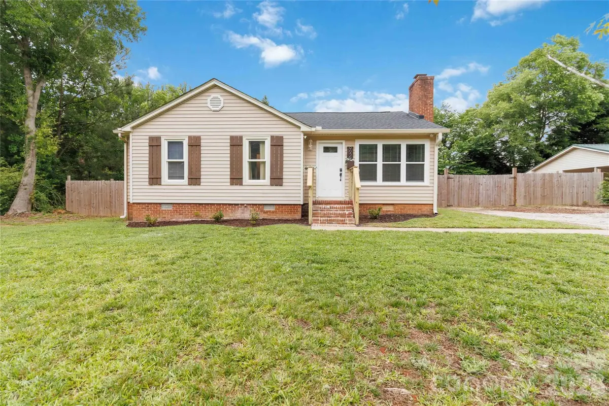 992 Twin Lakes Road, Rock Hill, SC 29732 - #1