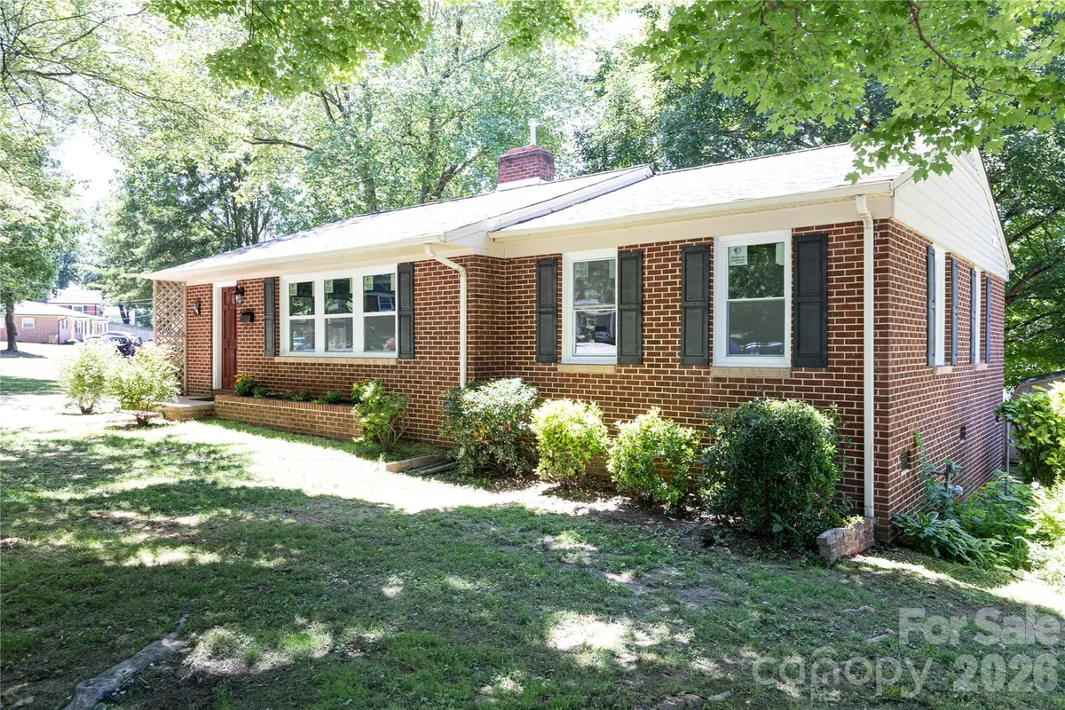 214 Mcginnis Avenue, Lincolnton, NC 28092 - #1