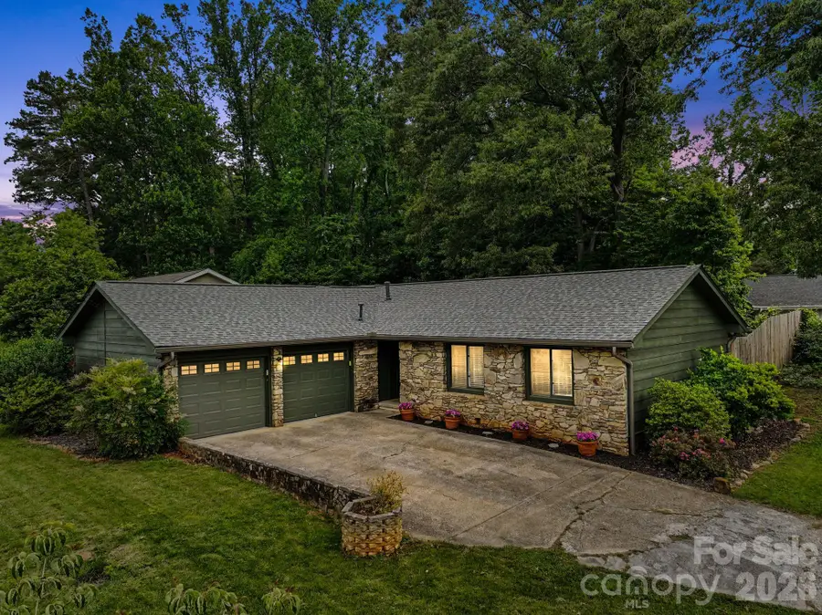 21 Glen Meadows Road, Arden, NC 28704 - #2