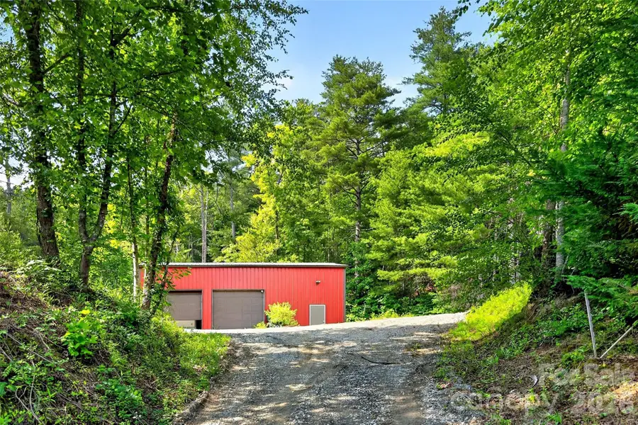 263 E Lester Lane, Hendersonville, NC 28739 - #2