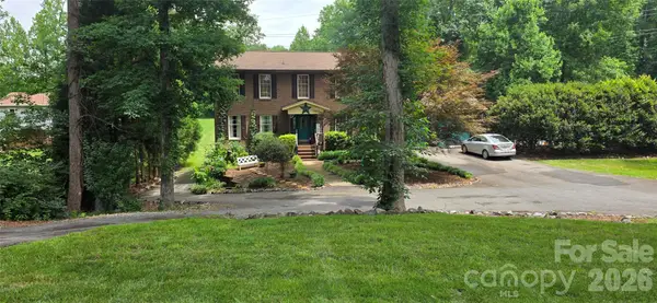 3110 Ninth Tee Drive, Newton, NC 28658