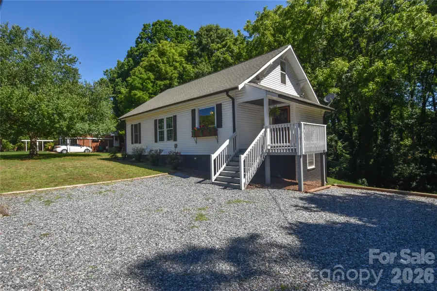 345 W Lowrance Avenue, Mooresville, NC 28115 - #2