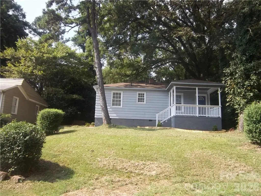 2431 Columbus Circle, Charlotte, NC 28208 - #1