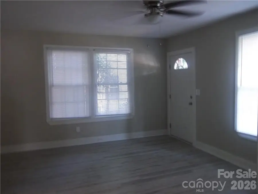 2431 Columbus Circle, Charlotte, NC 28208 - #2