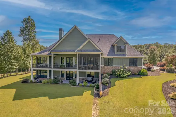 398 Mapleton Lane, Columbus, NC 28722