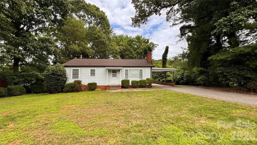 690 Brookdale Drive, Statesville, NC 28677 - #2