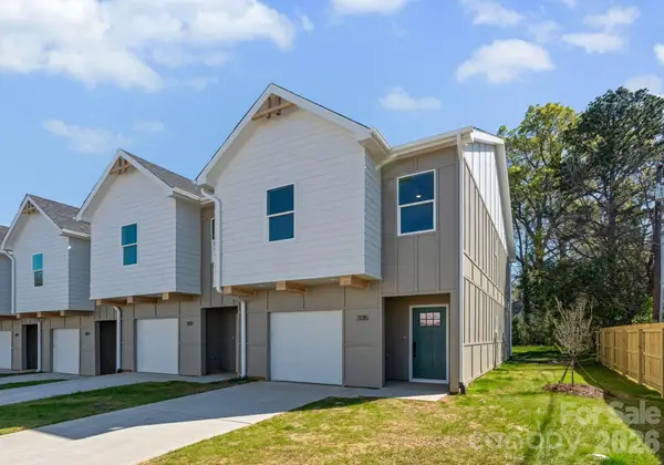 3127 Hatty Place, Charlotte, NC 28216