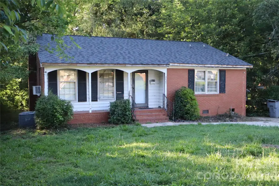 5427 Kildare Drive, Charlotte, NC 28215 - #3
