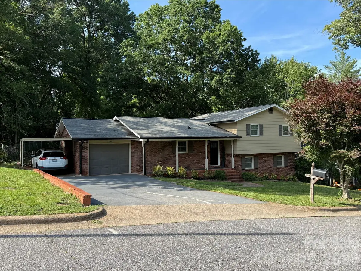 1130 16th Avenue Nw, Hickory, NC 28601 - #1