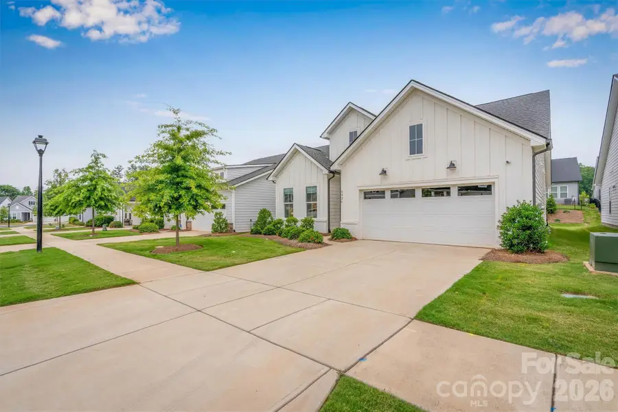8025 Brookbank Drive, Charlotte, NC 28269 - #2