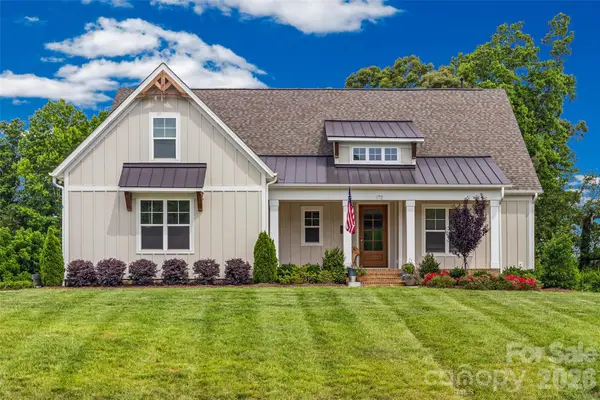 172 Triple Ponds Court, Clover, SC 29710