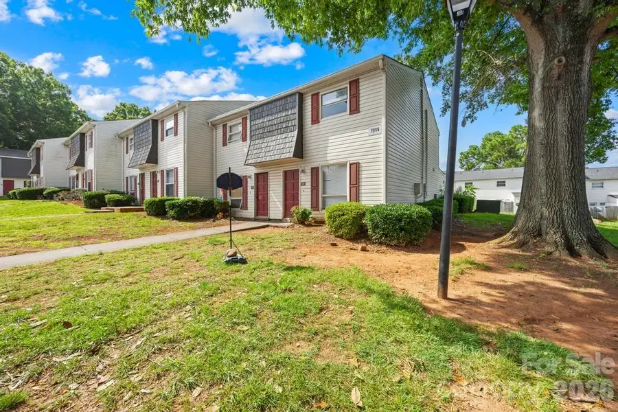 7915 Oak Meadow Court, Charlotte, NC 28210 - #3