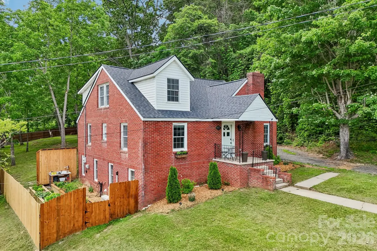 111 Bennett Street, Burnsville, NC 28714 - #1