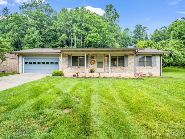 182 Resada Drive, Brevard, NC 28712