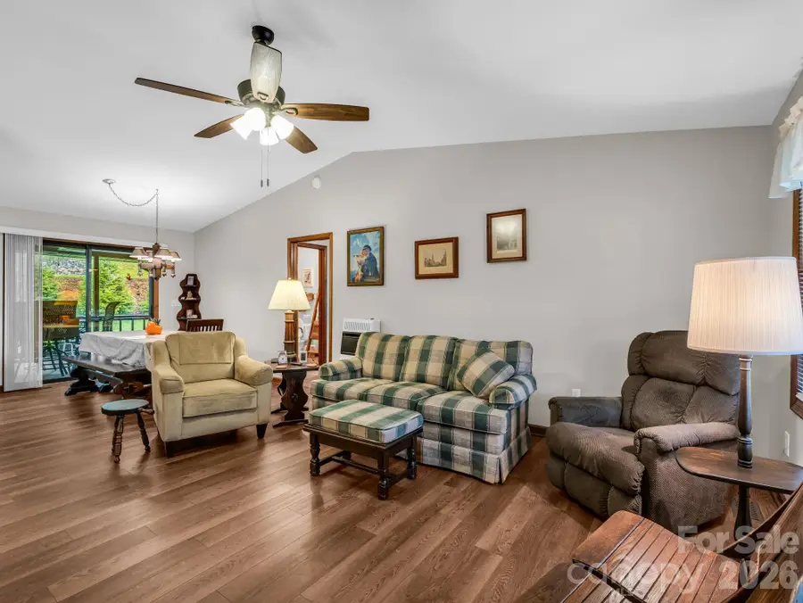182 Resada Drive, Brevard, NC 28712 - #2