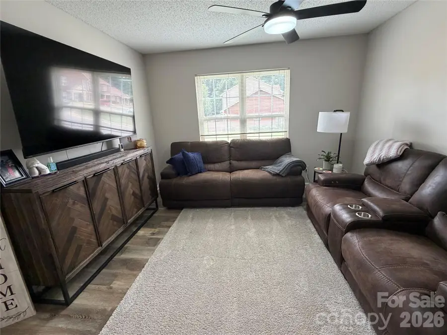 102 Brandywine Drive Ne #R6, Conover, NC 28613 - #3