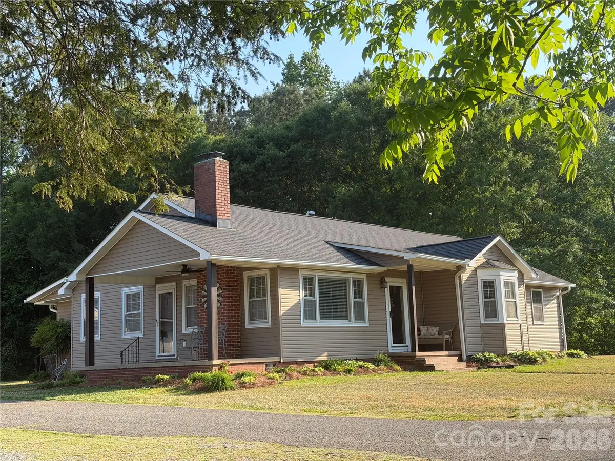 917 W Pine Street, Blacksburg, SC 29702 - #1