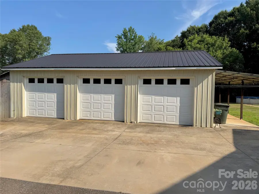 917 W Pine Street, Blacksburg, SC 29702 - #3