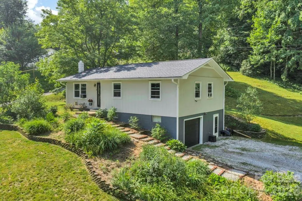 644 Valley Road, Spruce Pine, NC 28777 - #1