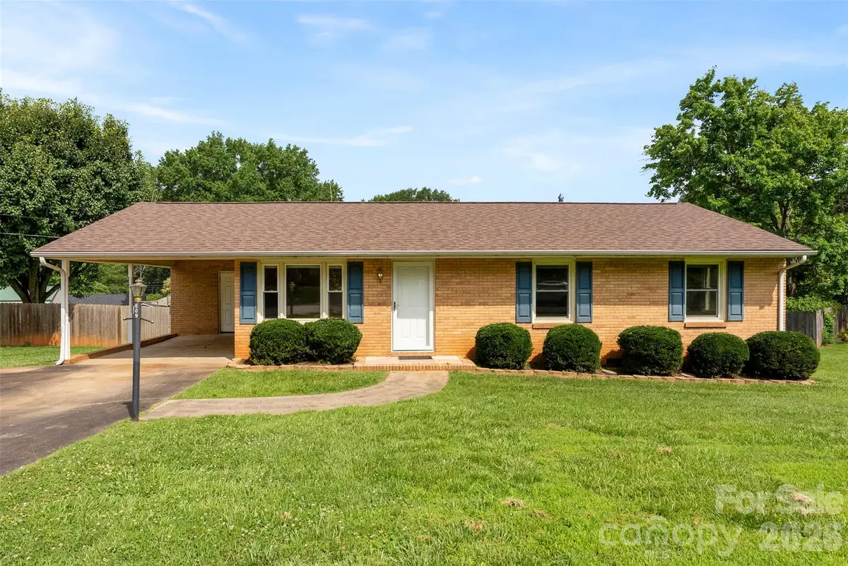 609 Temple Street, Kings Mountain, NC 28086 - #1