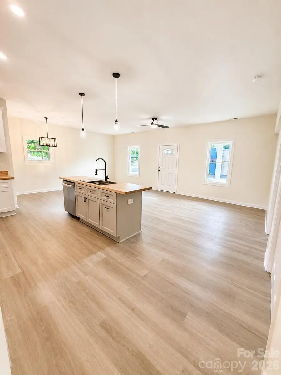 302 White Street, Cherryville, NC 28021 - #3