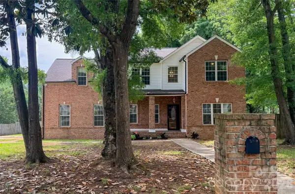 5846 Hanna Court, Charlotte, NC 28212