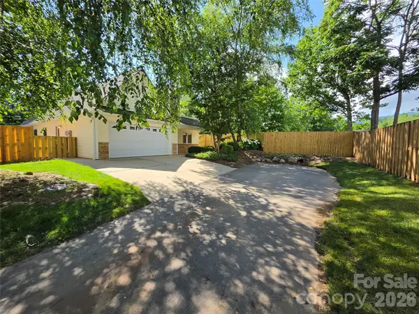45 Beekeeper Trail, Swannanoa, NC 28778