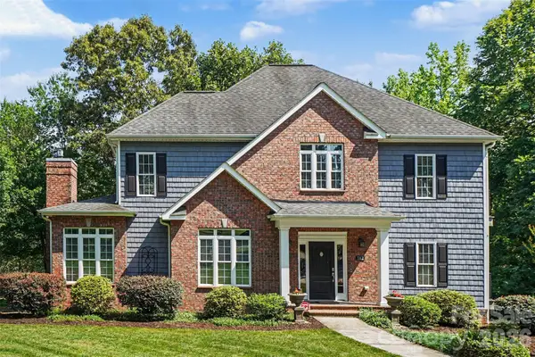 162 Twin Lakes Drive, Statesville, NC 28625